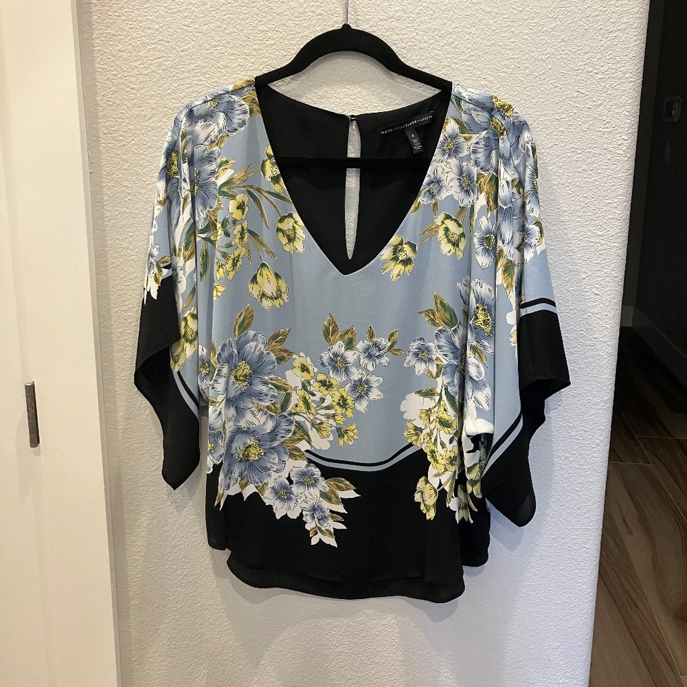 White House Black Market, Size Small, Kimono style top